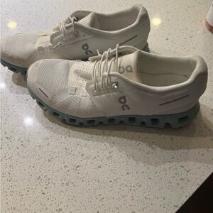 On cloud Running White and Blue Athletic Shoes